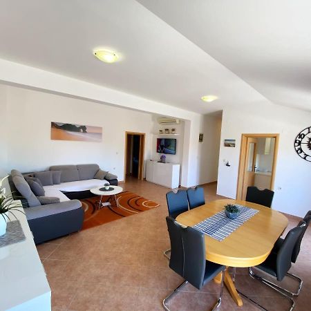 Apartments Saric ビオグラード・ナ・モル エクステリア 写真