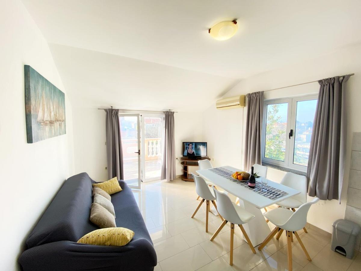 Apartments Saric ビオグラード・ナ・モル エクステリア 写真
