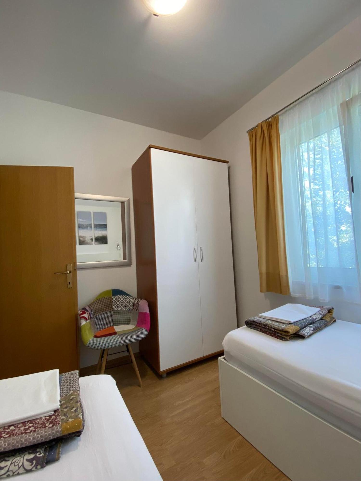 Apartments Saric ビオグラード・ナ・モル エクステリア 写真